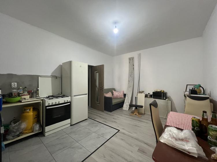 Apartament cu 2 camere decomandat, mobilat în Traian