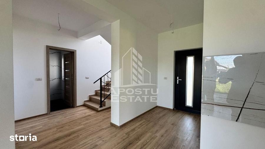 Casă cu 4 camere cu Teren 330 Mp în Săcălaz