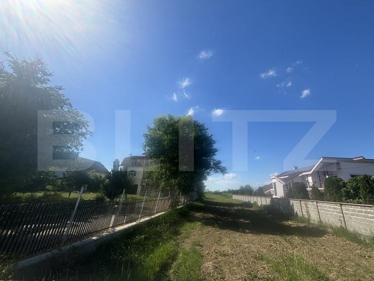 Teren Construcții intravilan de 8300 mp, în Botizului