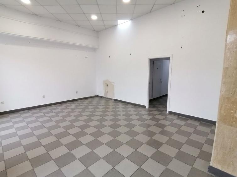 Spațiu comercial, de 90 mp, în Central