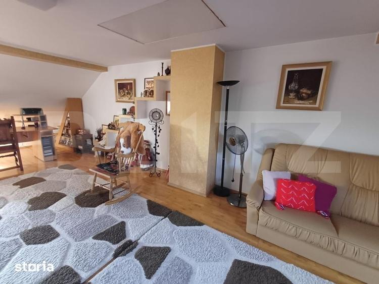 Casă cu 5 camere cu Teren 400 Mp în Obcini