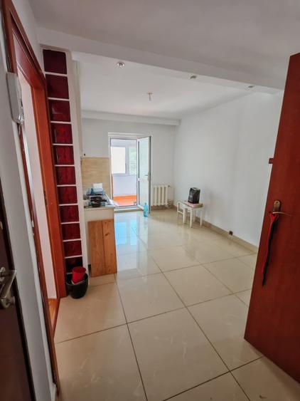 Apartament cu 2 camere decomandat în Poarta 6