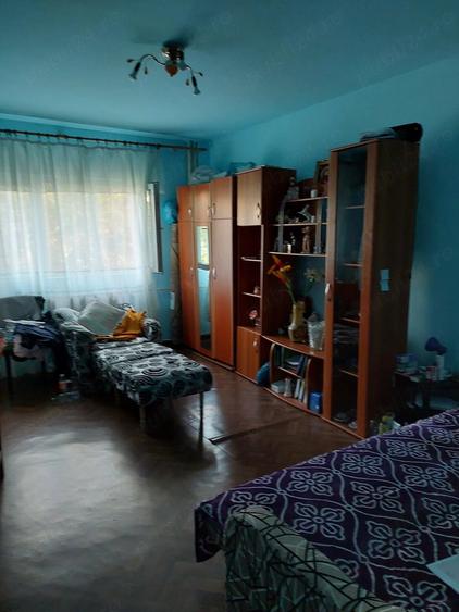 Garsonieră decomandată în Câmpia Libertății