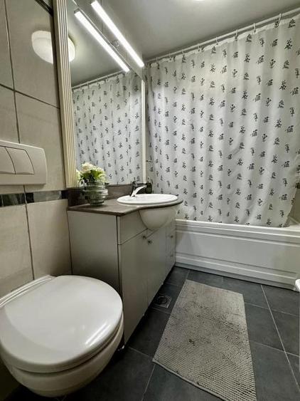 Apartament cu 4 camere decomandat, mobilat în Lipovei