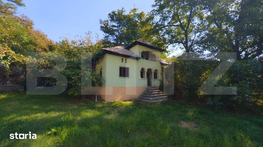 Casă cu 4 camere cu Teren 4332 Mp în Mănești