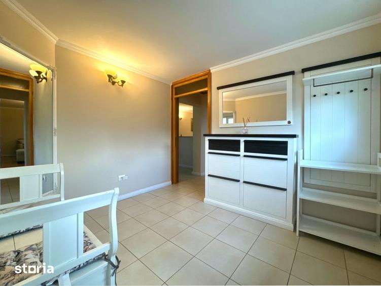 Apartament cu 3 camere semidecomandat în Tomis I