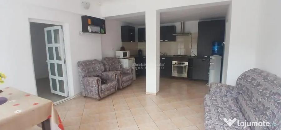 Casa 8 camere de Valea Voievozilor Targoviste 653mp teren - 2