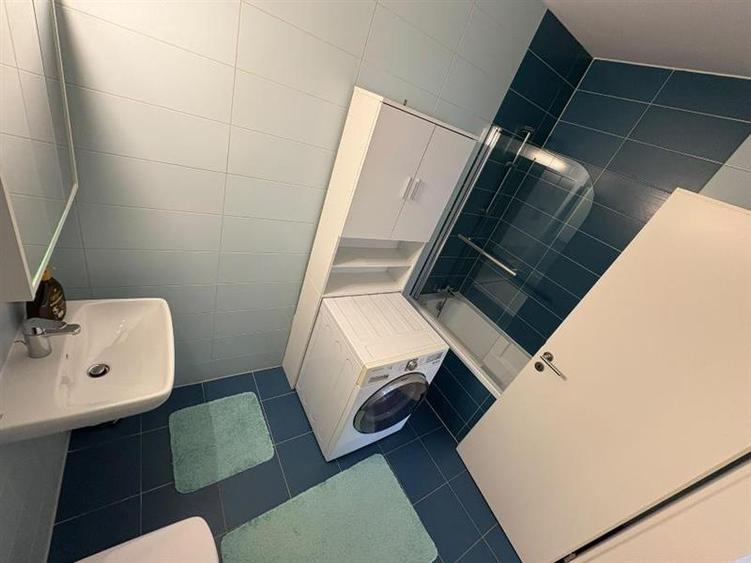 Apartament cu 3 camere decomandat, mobilat în Avantgarden