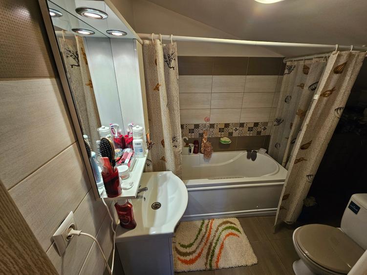 Apartament cu 2 camere semidecomandat în Chiajna