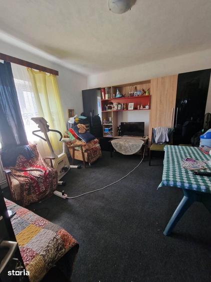 De vanzare casa in Roman din caramida, teren de 458 mp, Pret 78000euro - 4