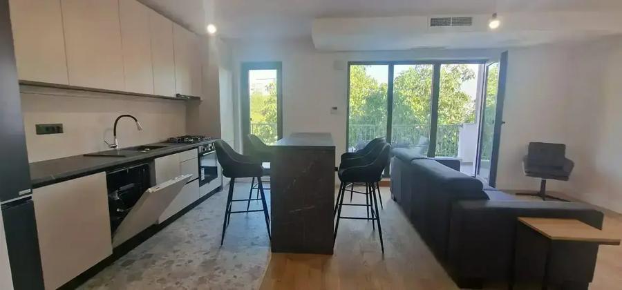 Apartament cu 1 camere decomandat, mobilat în 13 Septembrie