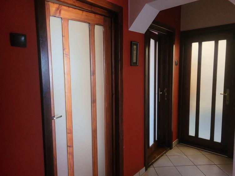 Apartament cu 3 camere decomandat, mobilat în Autogară