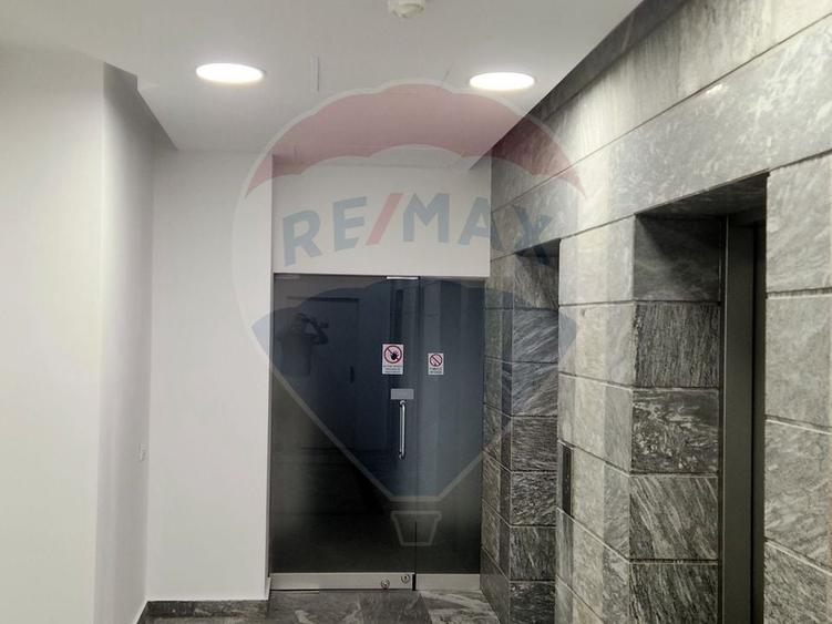 Birou, de 400 mp, în Cișmigiu