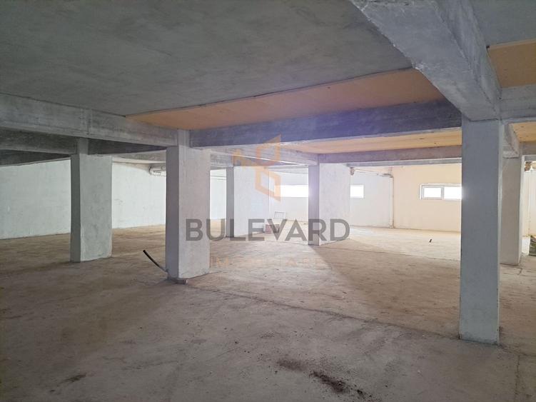 Spațiu comercial, de 345 mp, în Baciu