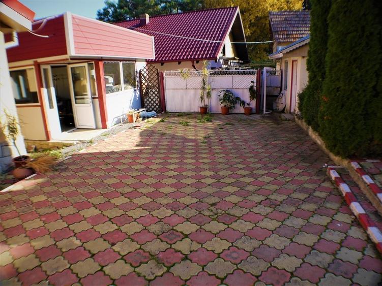 Hotel/Pensiune, de 12 mp, în Moinești