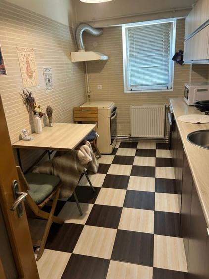 Apartament cu 2 camere decomandat în Stadion