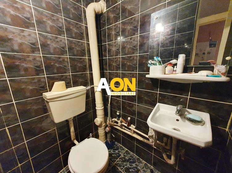 Apartament cu 3 camere decomandat în Cetate