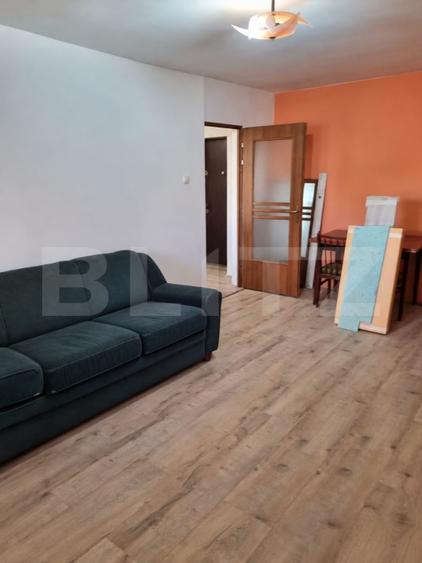 Apartament cu 3 camere decomandat, mobilat în Central