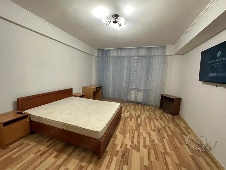 Apartament cu 2 camere decomandat în Complex Studențesc