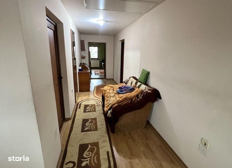 Casă cu 4 camere în Valea Ursului