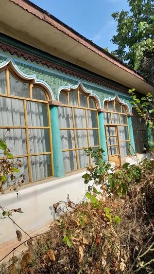 Casă cu Teren 3000 Mp în Vânători