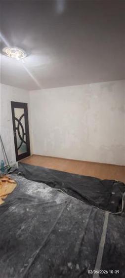 Apartament cu 2 camere nedecomandat, mobilat în Malu Roșu