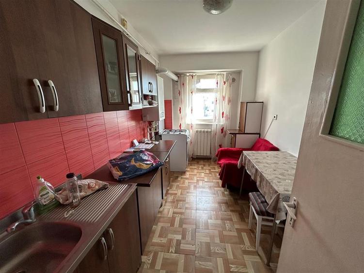 Apartament cu 3 camere decomandat în Ultracentral