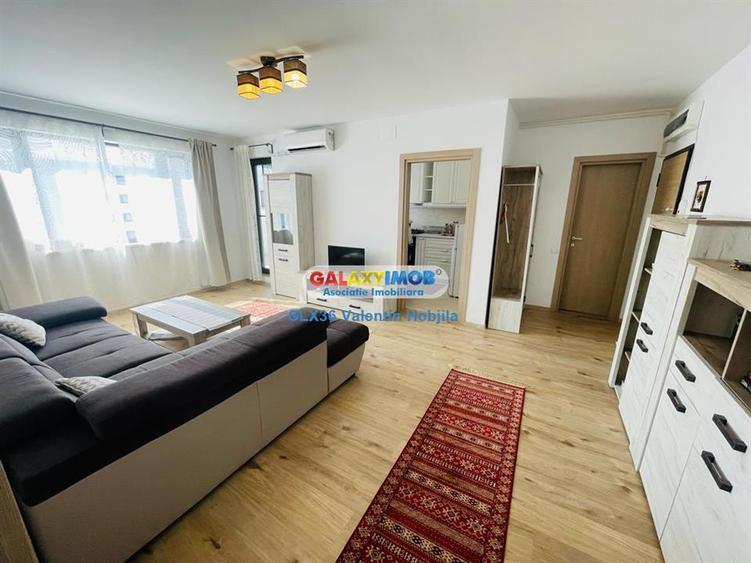 Apartament cu 3 camere semidecomandat, mobilat în Băneasa