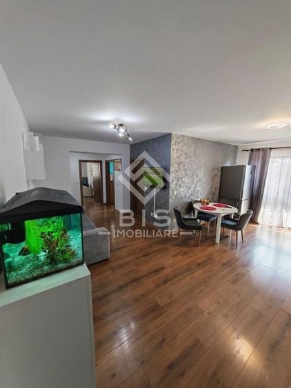 Apartament cu 3 camere decomandat în Sud