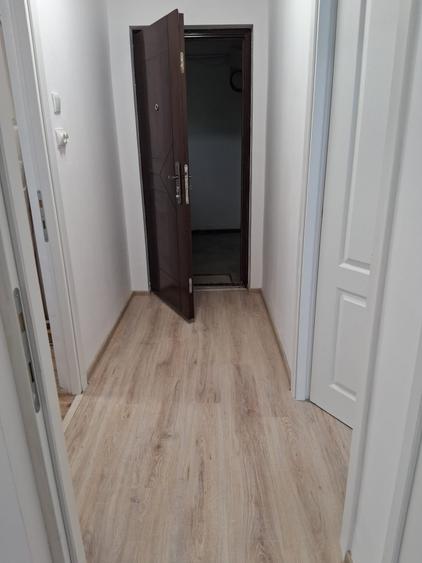 Apartament cu 2 camere semidecomandat, mobilat în 1 Decembrie