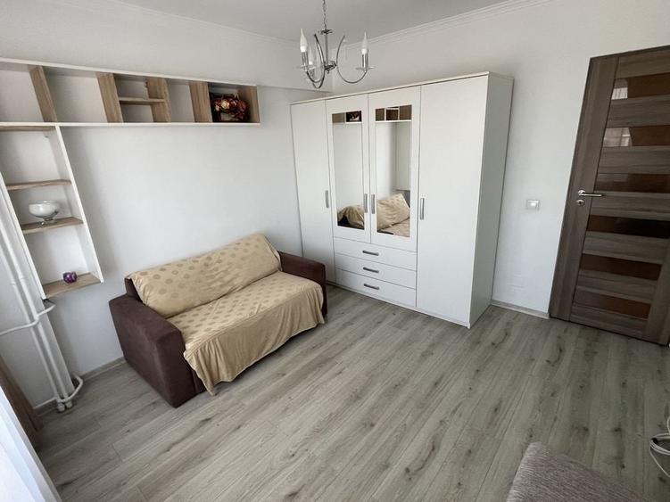 Apartament cu 2 camere decomandat în Decebal