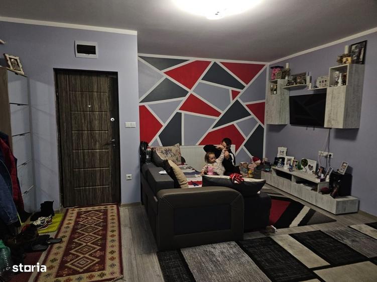 Apartament cu 3 camere, mobilat în Central
