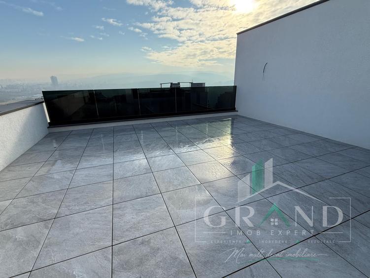 Duplex cu 4 camere cu Canalizare în Florești