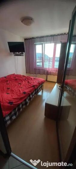 Apartament cu 4 camere decomandat, mobilat în Dârste