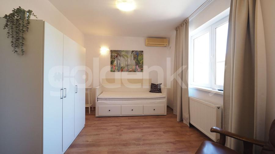 Duplex cu 5 camere cu Canalizare în Iancu Nicolae