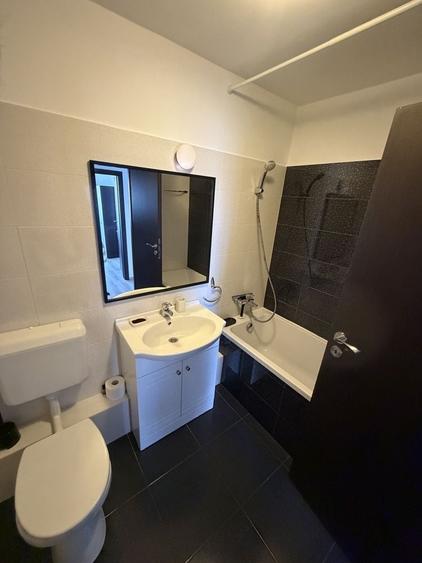 Apartament cu 2 camere decomandat în Moșilor