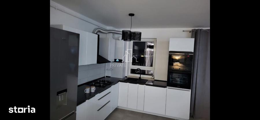 Apartament cu 3 camere decomandat în Libertății