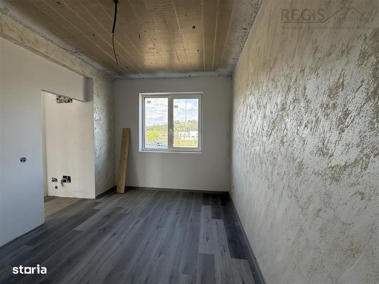 Casă cu 4 camere în Sânpetru