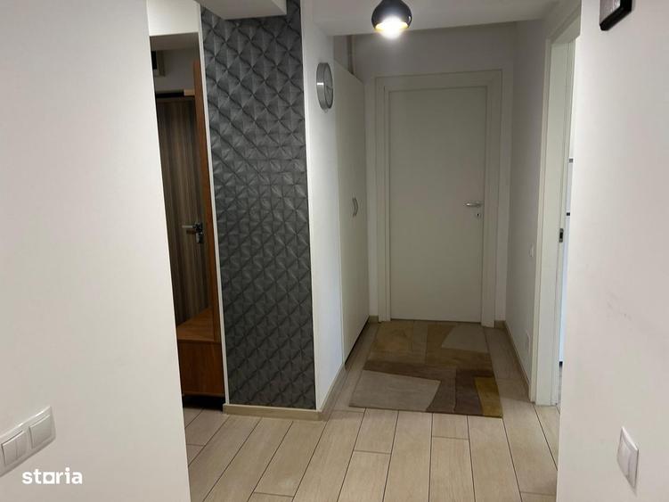 Apartament cu 3 camere, mobilat în Central