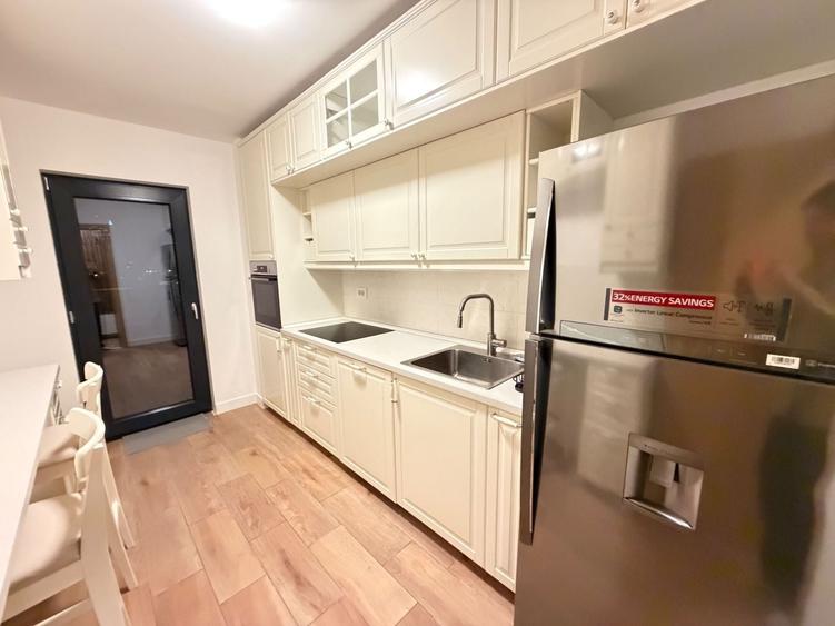 Apartament cu 3 camere decomandat, mobilat în P-ta Presei Libere