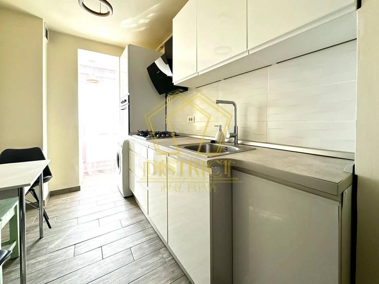 Apartament cu 3 camere decomandat în Complex Studențesc