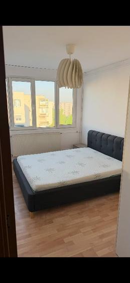 Apartament cu 2 camere decomandat în Drumul Taberei