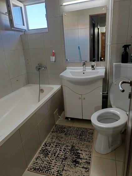 Apartament cu 3 camere decomandat în Ultracentral