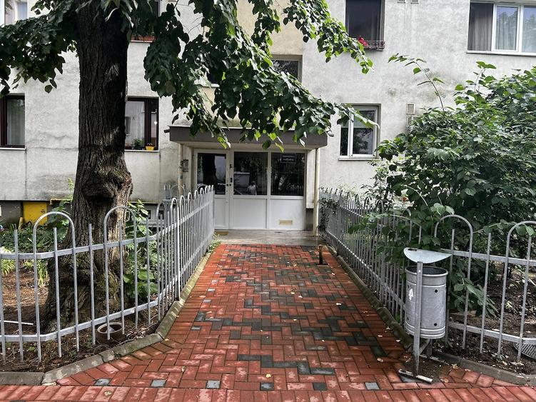 Apartament cu 2 camere semidecomandat în Ozana