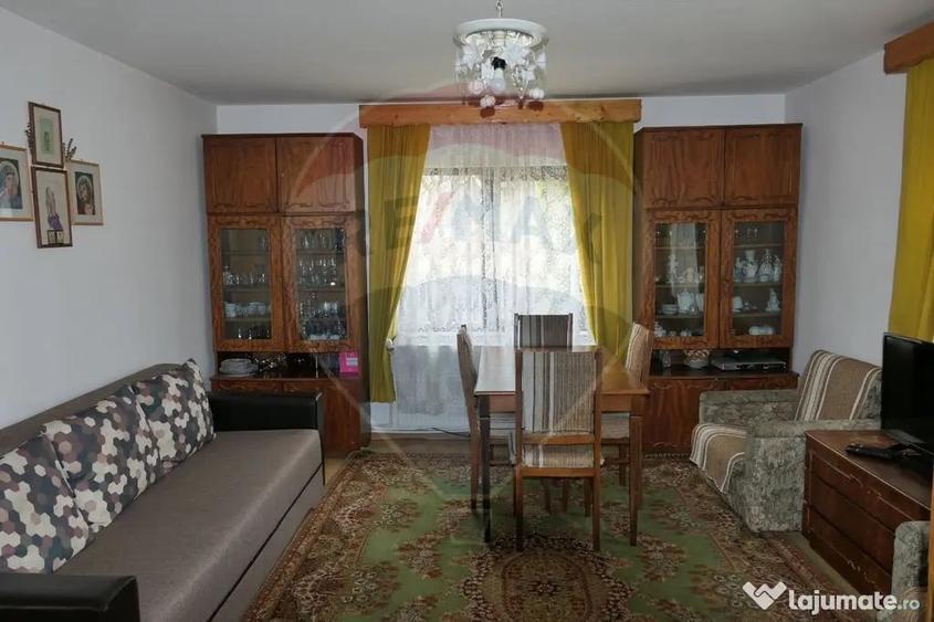 Casă cu 3 camere cu Teren 861 Mp în Central