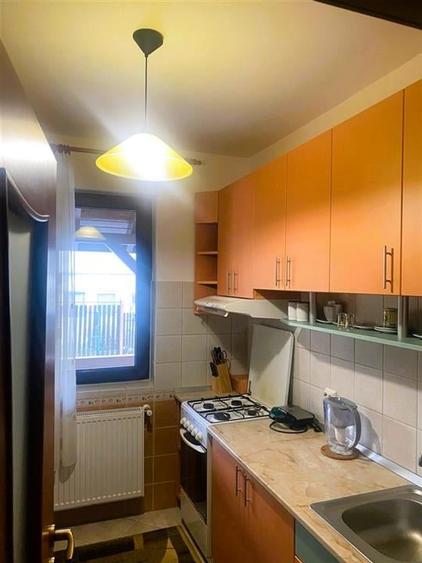 Casă individuală cu 4 camere cu Canalizare în Piatra Arsă