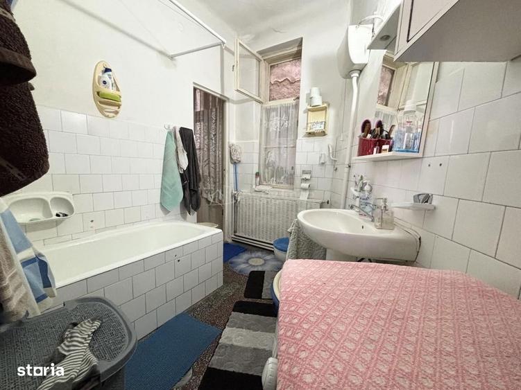 Casă cu 4 camere cu Teren 411 Mp în Central