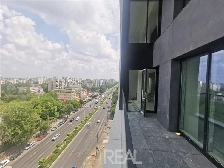 Spațiu comercial, în Politehnica