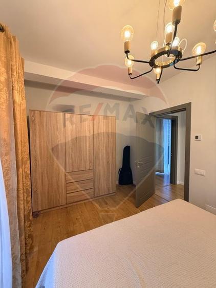 Casă cu 4 camere cu Teren 260 Mp în Andrei Mureșanu