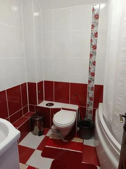 Casă cu Teren 698 Mp în Albert
